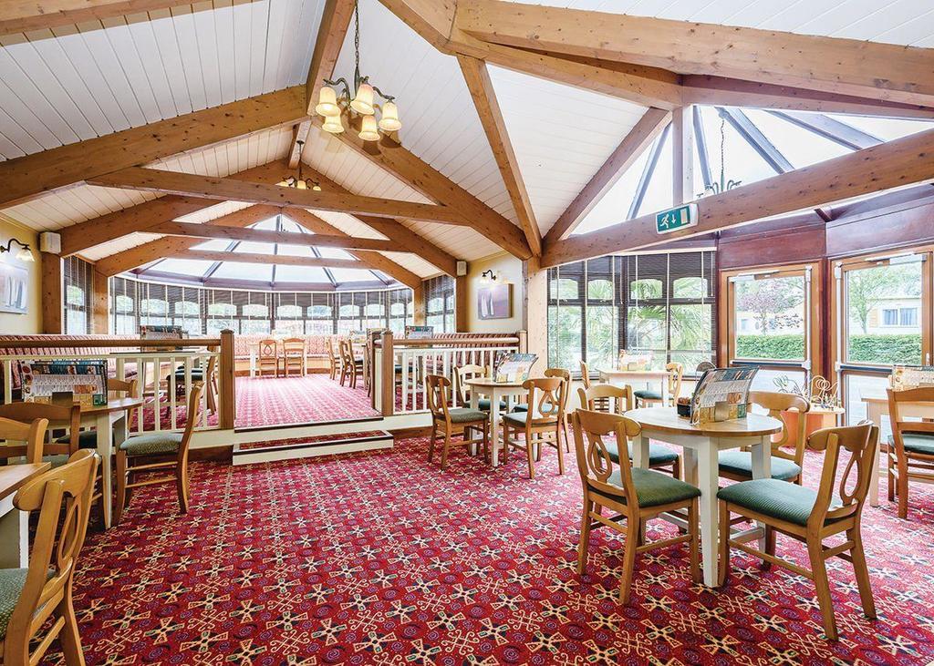 Hotel Oakdene Forest Ferndown Exterior foto